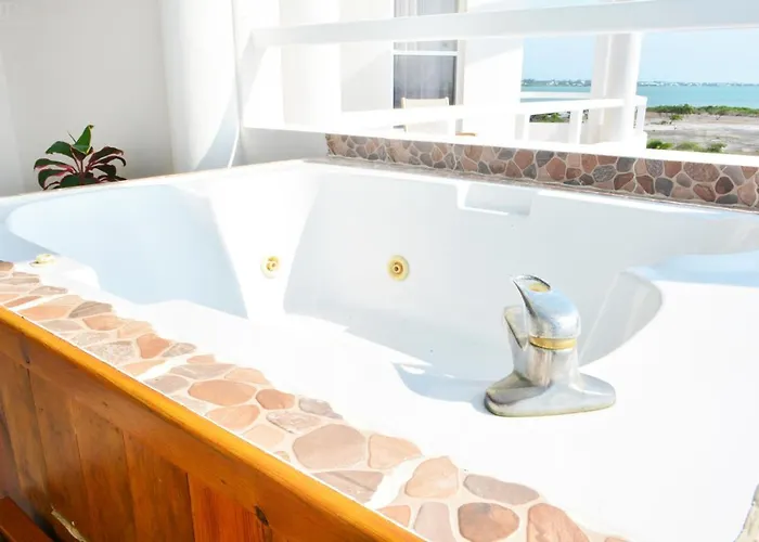 Brahma Blue 3* San Pedro (Ambergris Caye)